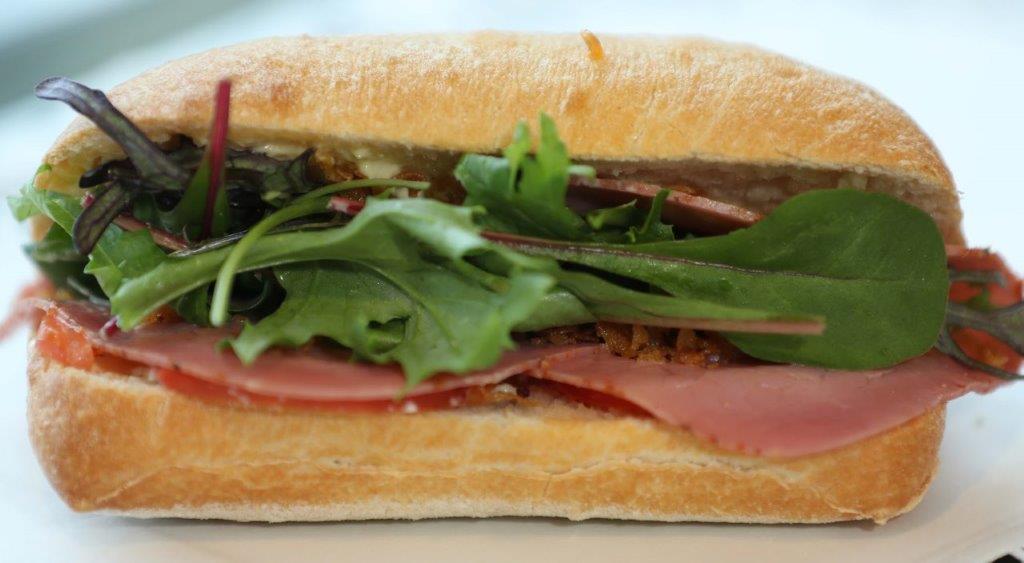 Baguett med roastbeef og remulade