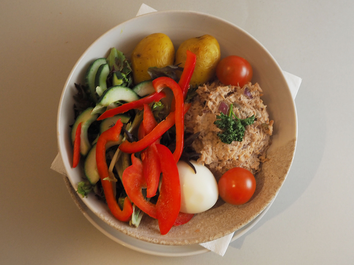 Nicosiesalat med tunfisk